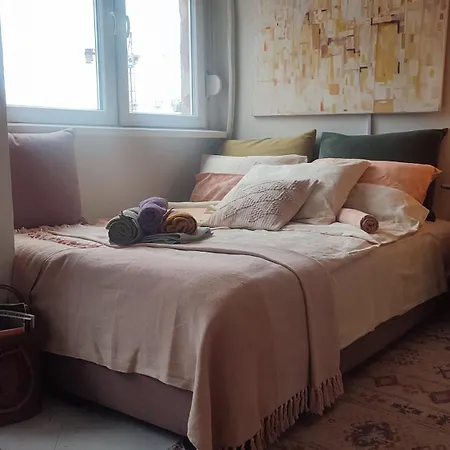 Blue Sparrow, Center Apartment Belgrade